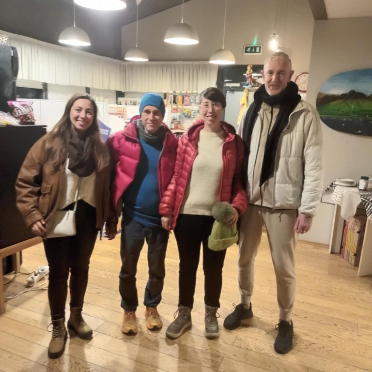 attq_2-vgxumukpo8_yalb6y8p5hou4ois4s9vqbnzdogq